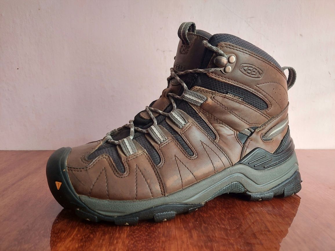 ботінки мисливські тактичні гірські фірми keen scarpa на gore tex ориг