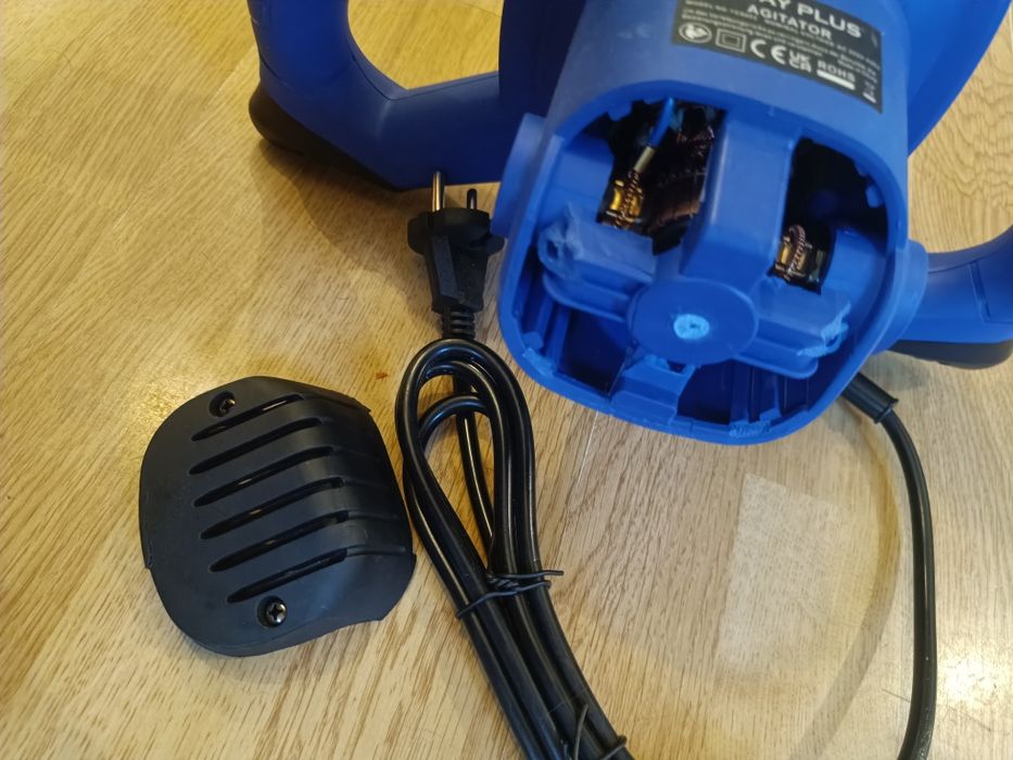 Mieszalnik cementu farb olejnych, cementowych, pastewnych i innych