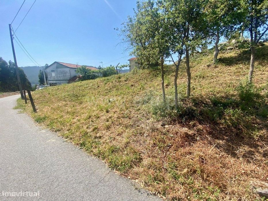 Terreno para construção em Aguiar de Sousa - Paredes