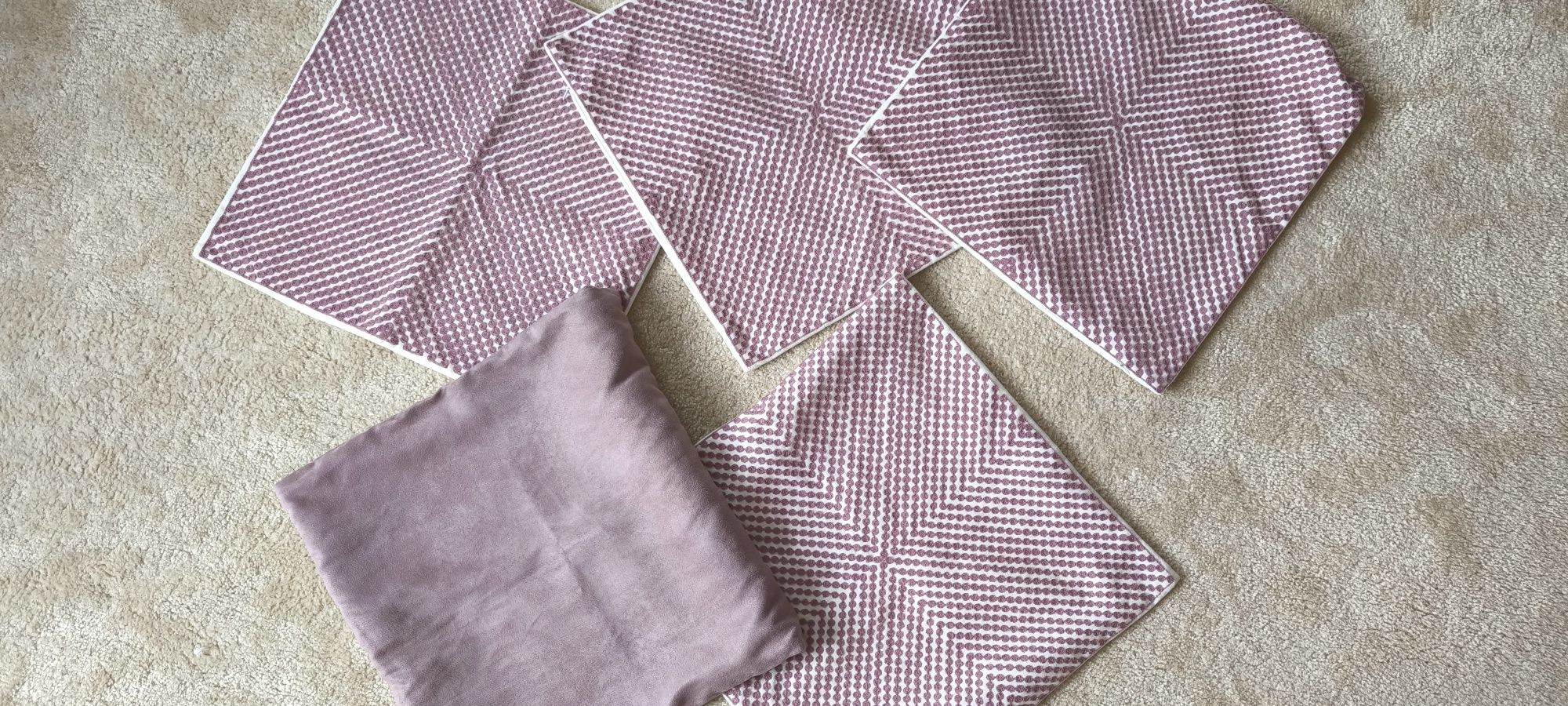 2 Zasłony 200/280 cm + gratis 5 poszewek na poduszki