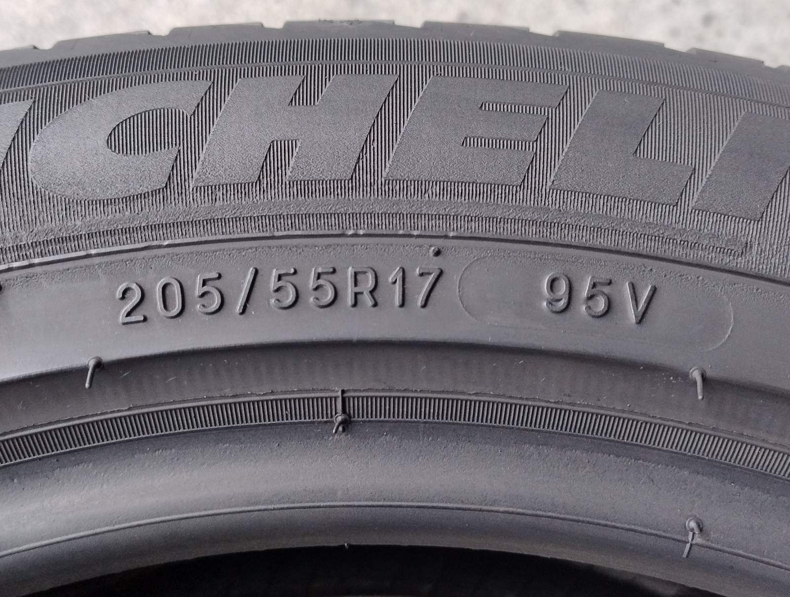 Шини літні R17 205/55 Michelin Primacy 3