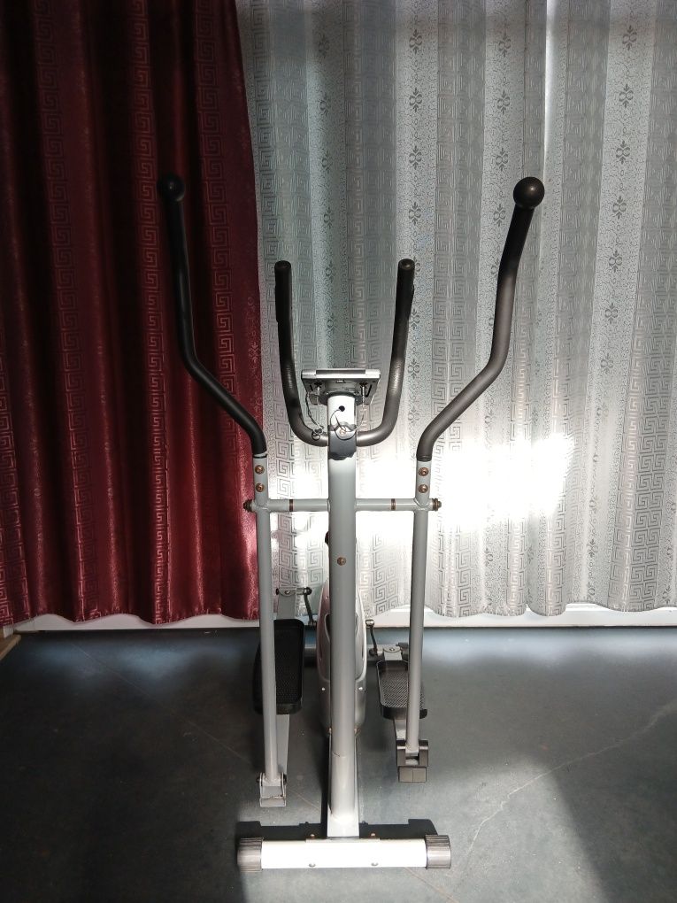 Bicicleta eliptica Júpiter