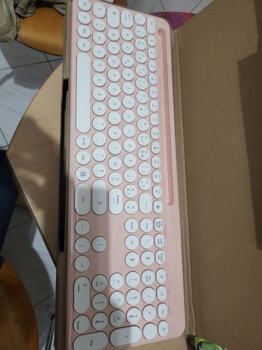 Teclado e rato sem fios novos