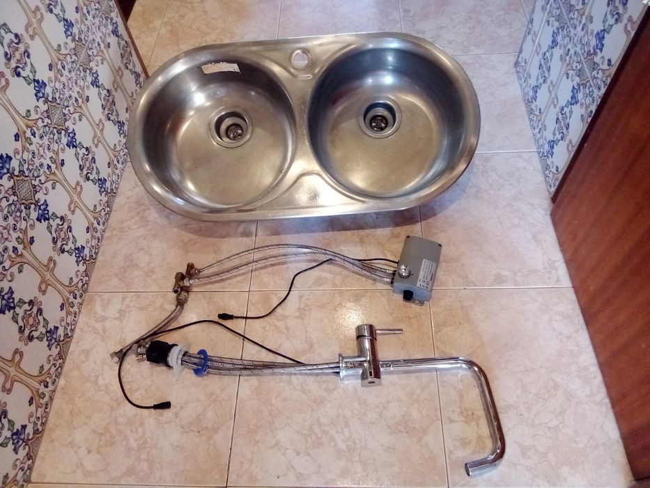 Cuba dupla inox lava mãos e torneira fria/quente automática