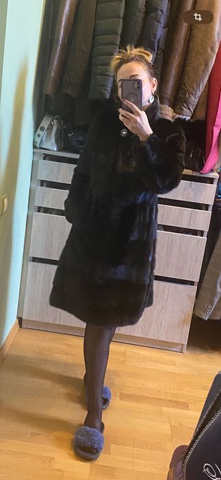 Шубка норкова,чорна,розмір 42,S-(невелика)M