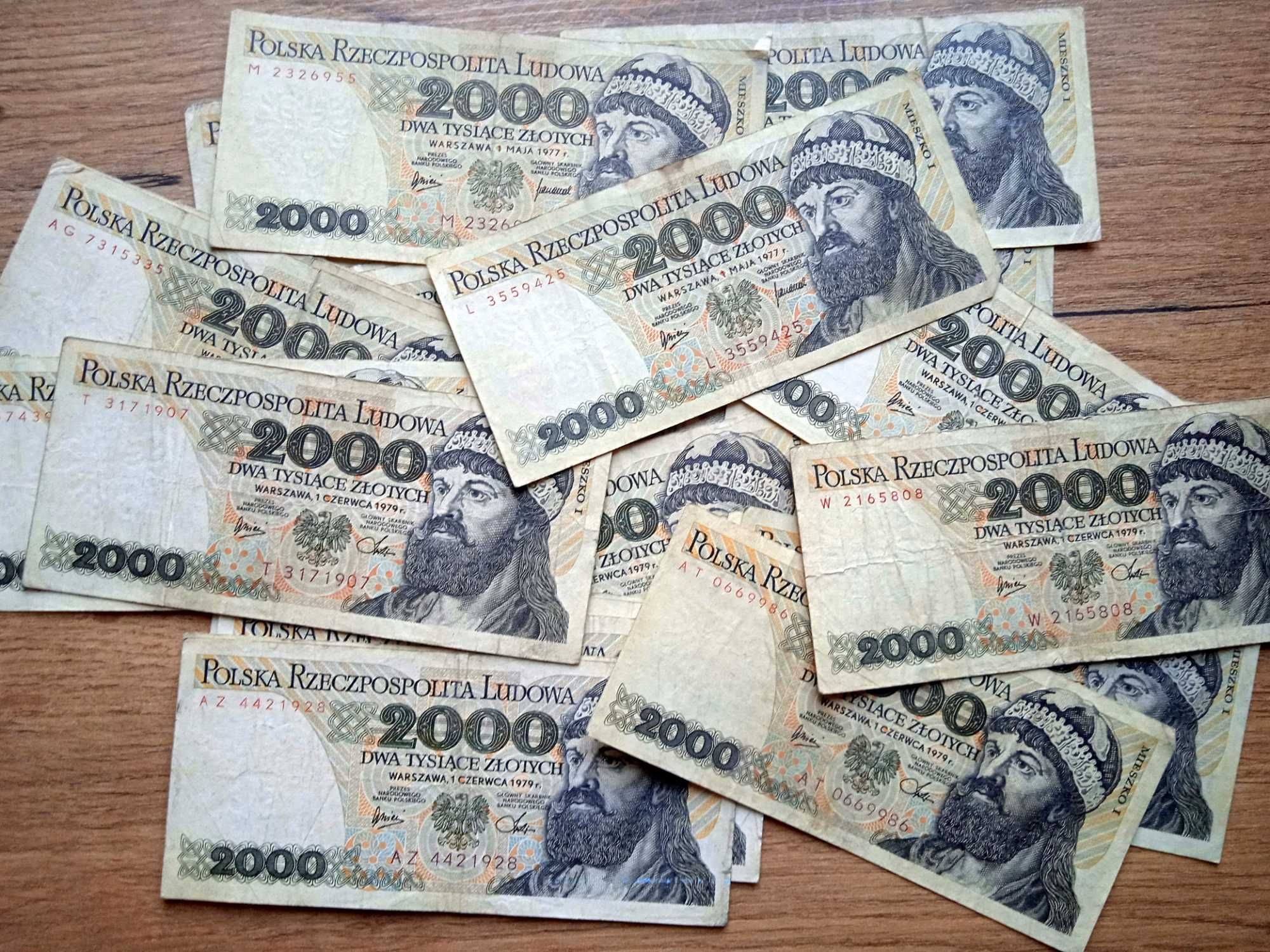 Banknot PRL 2000 zł
