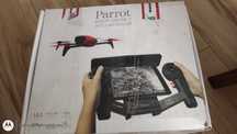 Dron Parrot Bebop 2 skycontroler