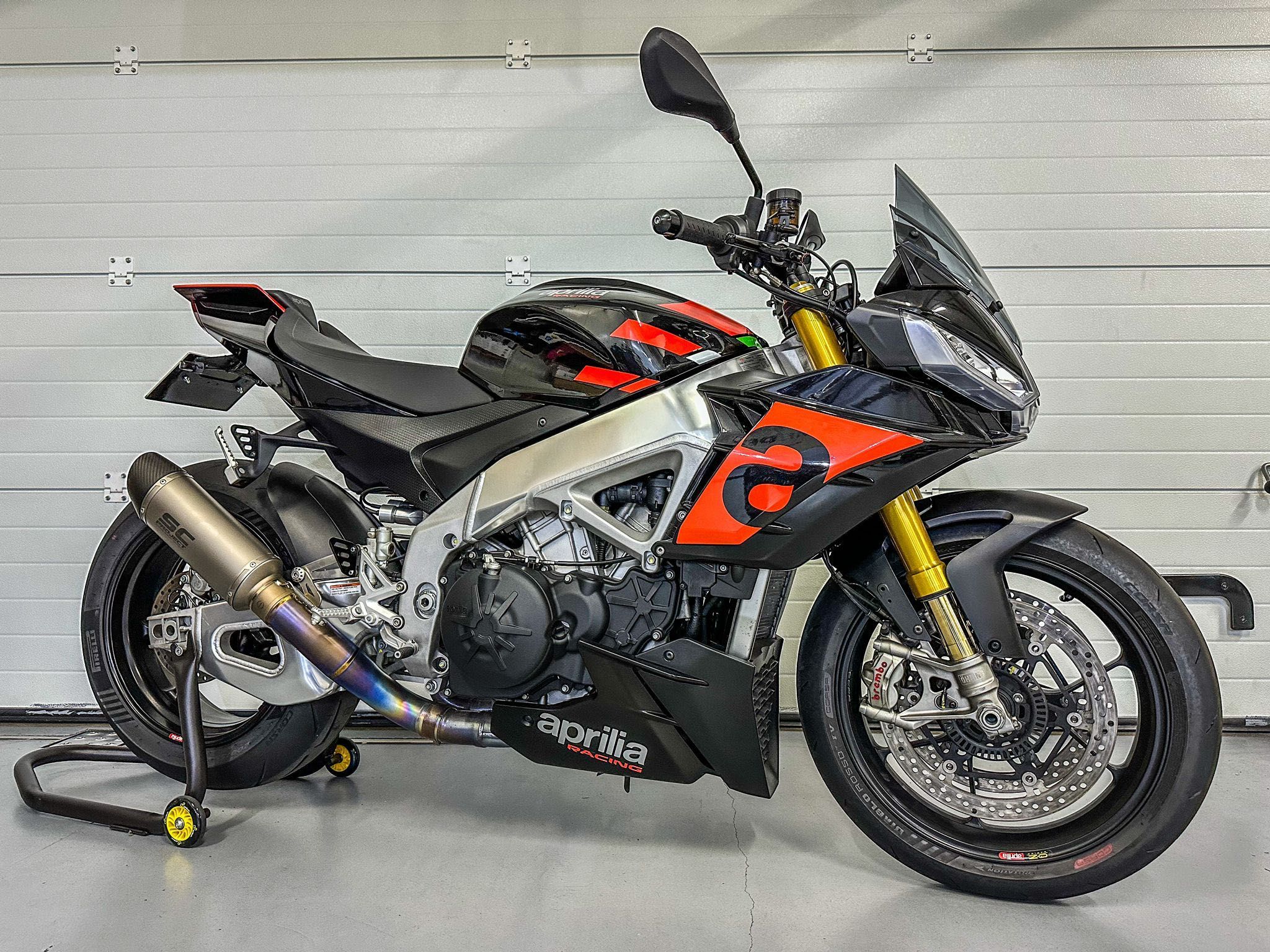 Aprilia Tuono V4 Factory