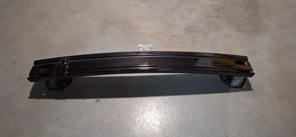 Tylna belka zderzaka Nissan Qashqai 2018