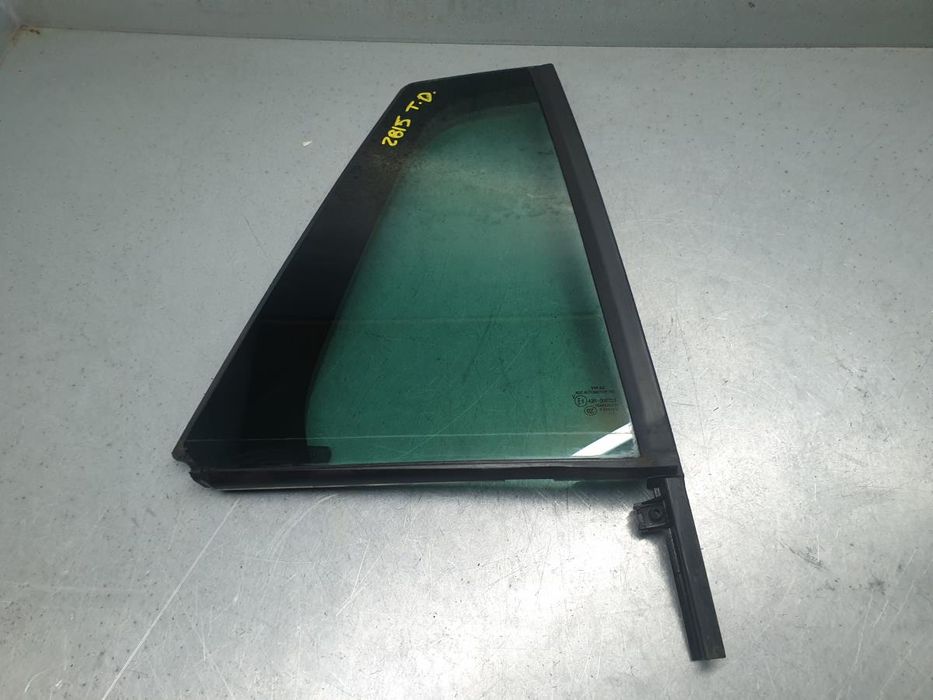 Vidro triangular da porta trás direito SKODA Rapid Spaceback (NH1)