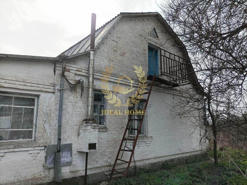 Продам будинок с. Косівка Володарського району під ремонт з земелею