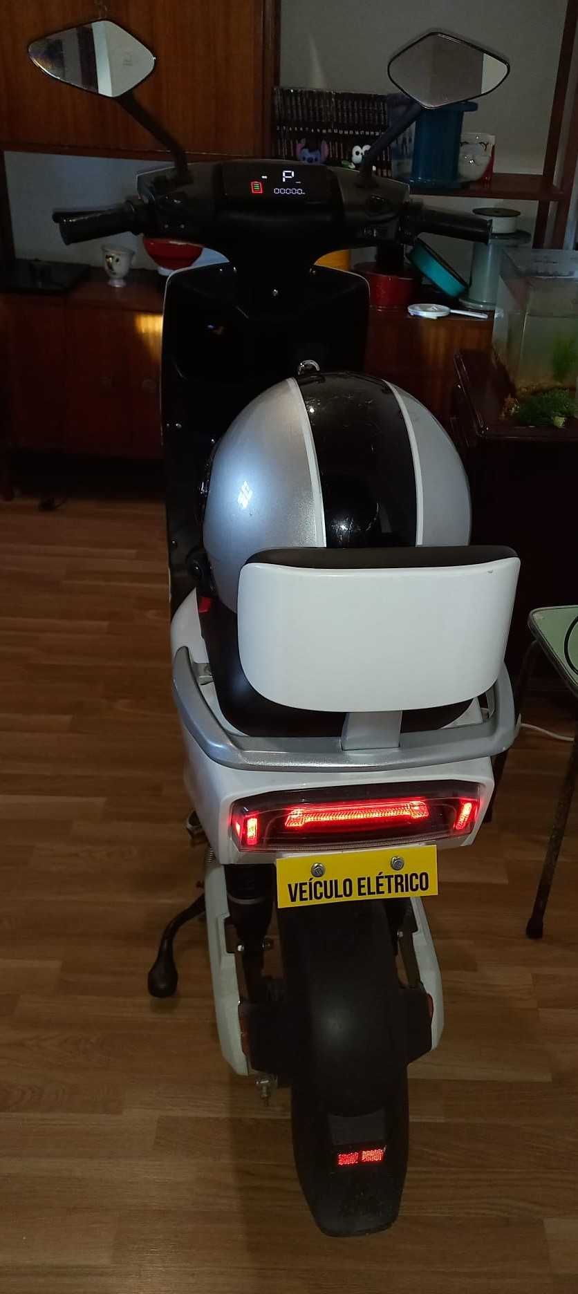 Vendo Scooter Elétrica