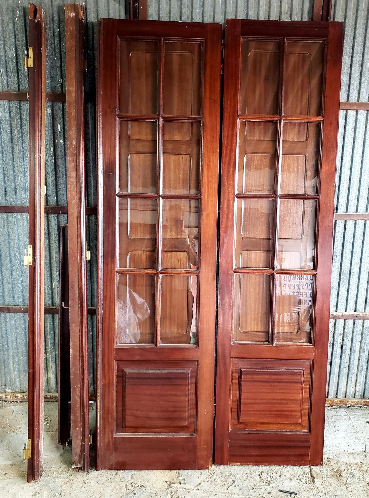 Portas interiores e janelas