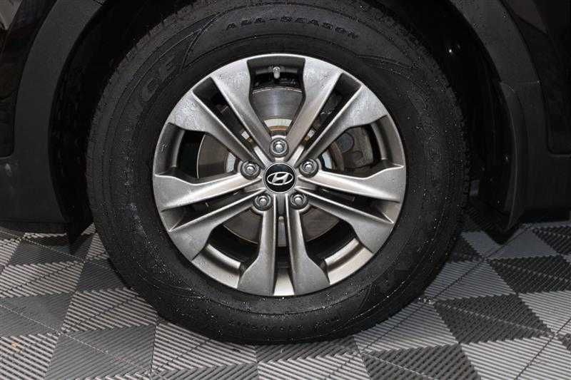 У продажу Hyundai Santa Fe Sport 2014 року