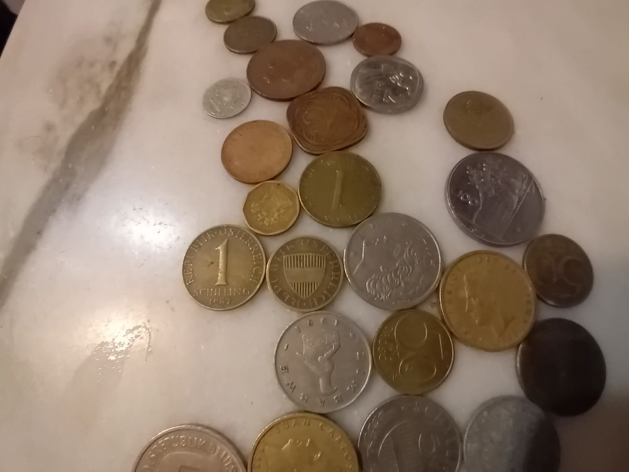 Conjunto de 26 Moedas Estrangeiras Diversas
