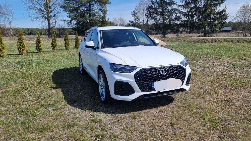 Audi Q5 s-line Quattro M-HEV Hybrid stan idealny niski przebieg