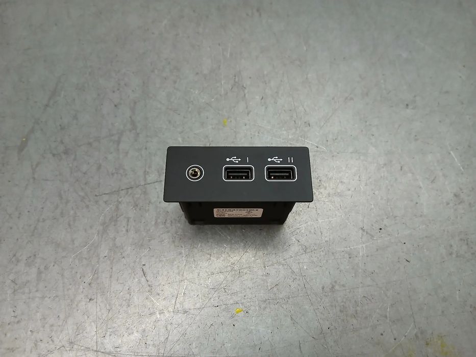 Módulo USB / AUX / IPOD RENAULT Captur II