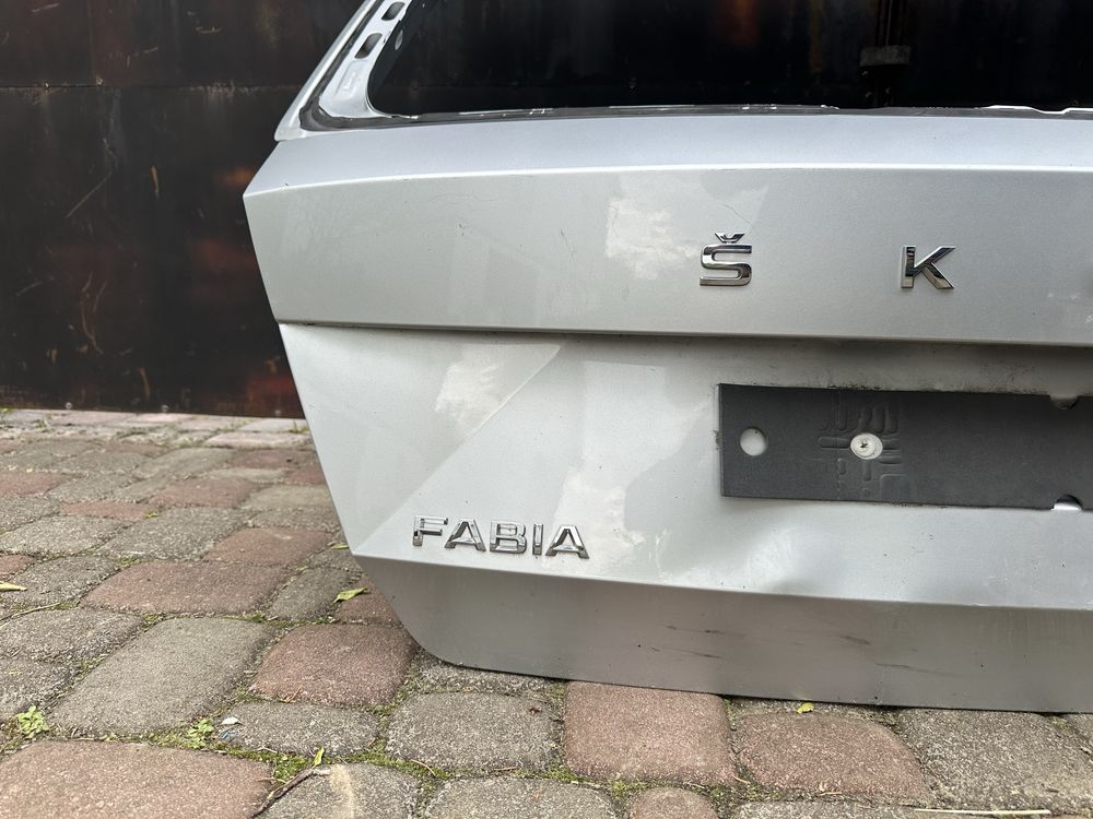 Skoda fabia 3 задня ляда хетчбек