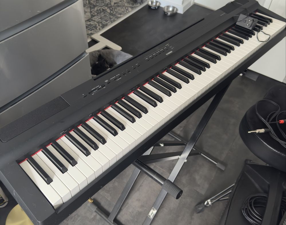 Pianino Jamaha P-125B