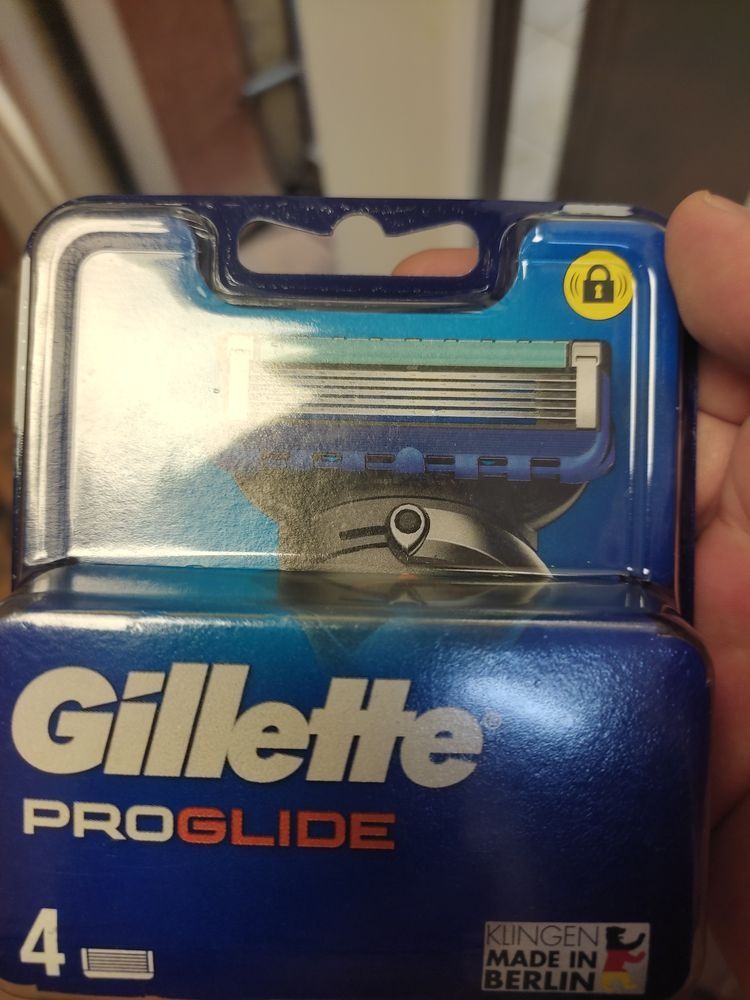 Gillette fusion proglide , 4 шт в уп.