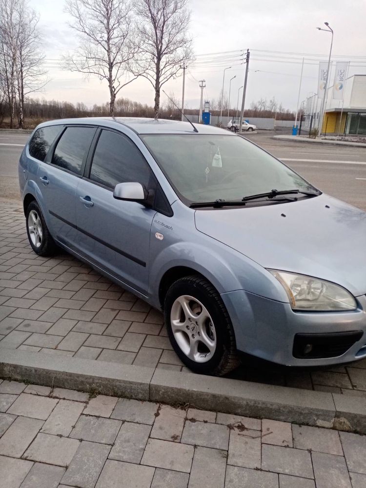 Автомобіль ford focus