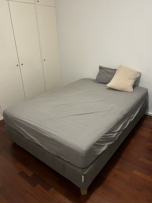 Cama e colchão IKEA