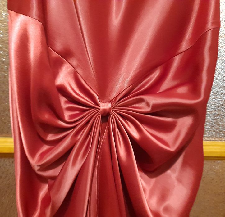 Czerwona sukienka wieczorowa sylwestrowa