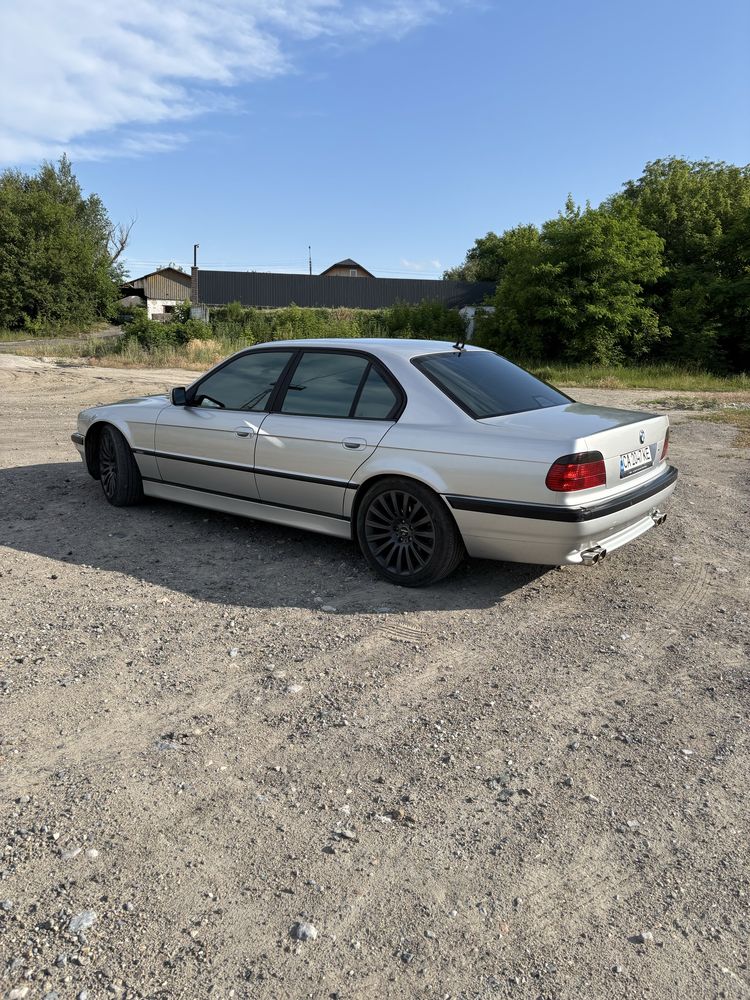 BMW 7 серія 740. 4.4 м62