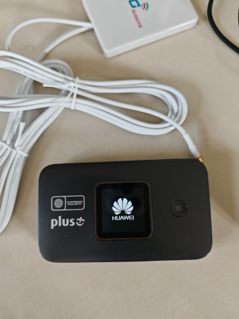 Router mobilny z antenami zewnętrznymi bezprzewodowy wifi na kartę SIM