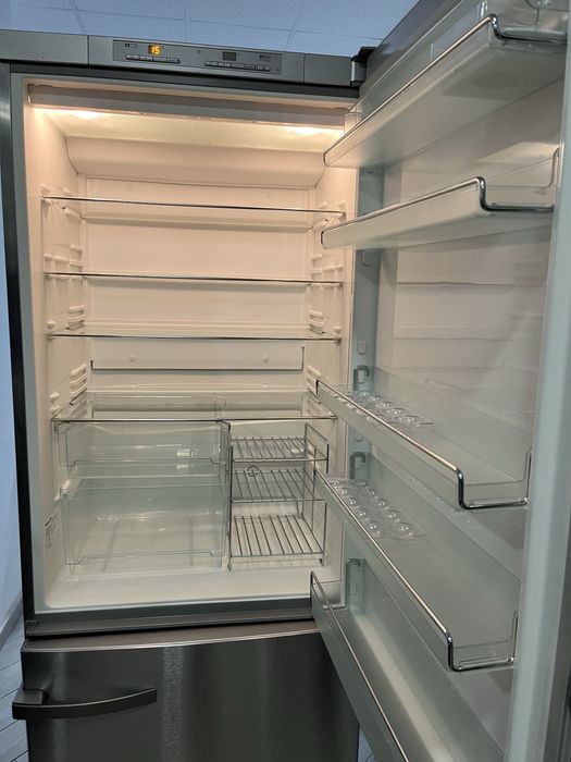 Холодильник Miele 190*70 привезений з ЄС