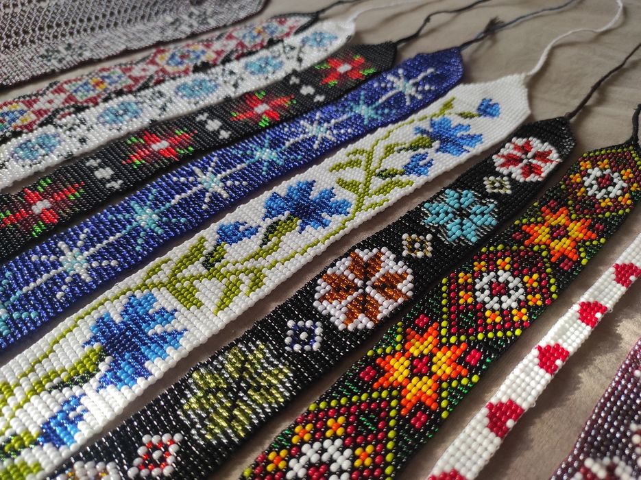 продам вироби з бісеру