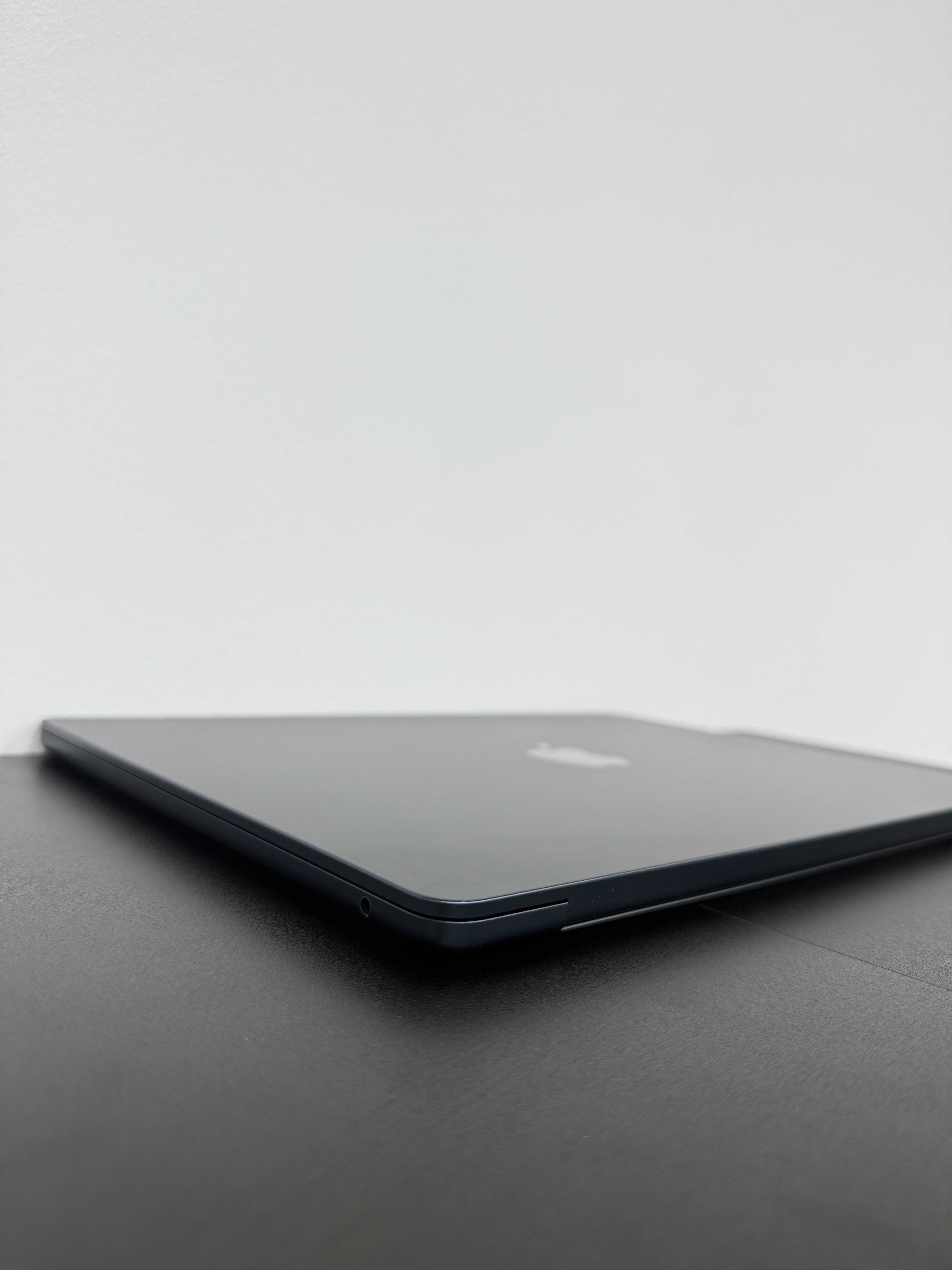 Macbook Air 15 2023 (випуск 2024) (M2/16gb/1000 ssd)Гарантія/ 539632SV