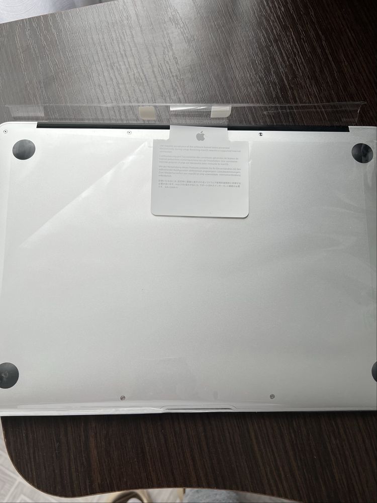 Продам MacBook Air -13