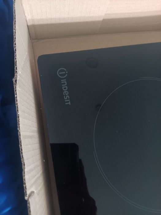 Placa de Vitrocerâmica INDESIT RI 161 C