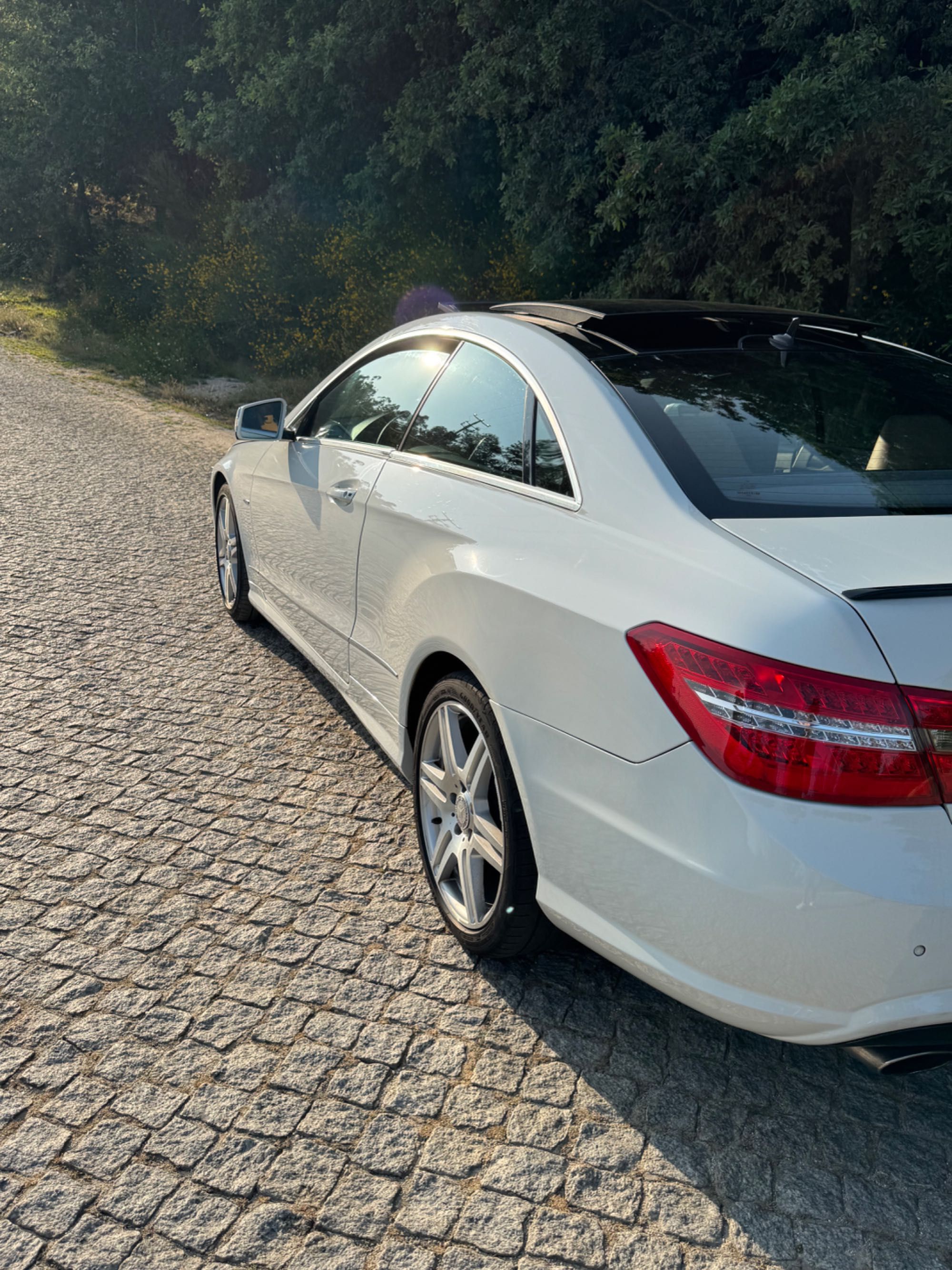 Mercedes Benz E 250 coupe