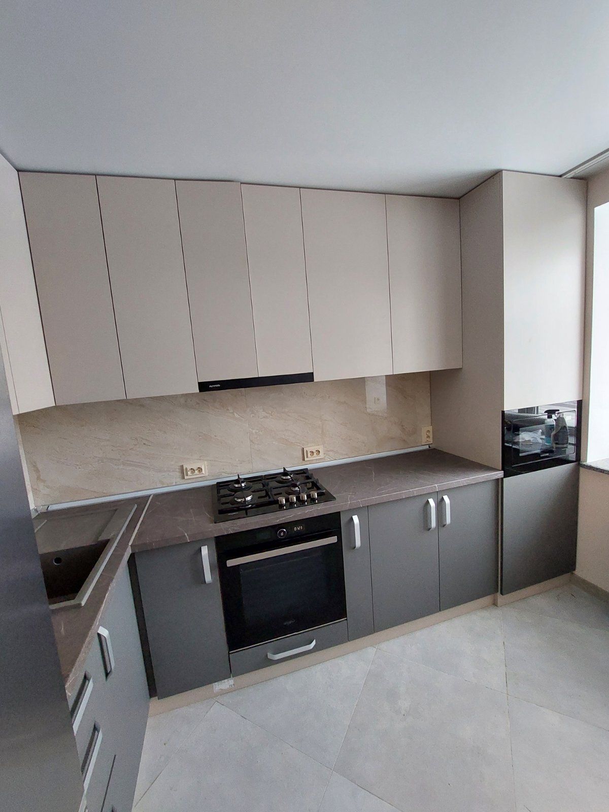 Продаж 2к квартири 61.7 кв. м на вул. Микулинецька