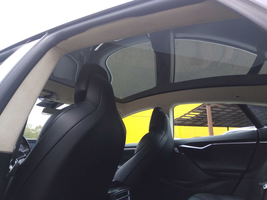 Tesla Model S 75D Dual Motor