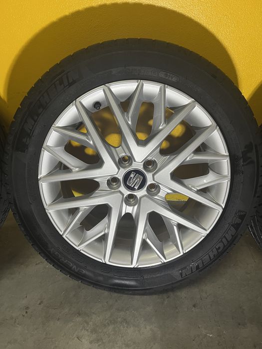 Vendo Jantes com Pneus 5x100 Seat