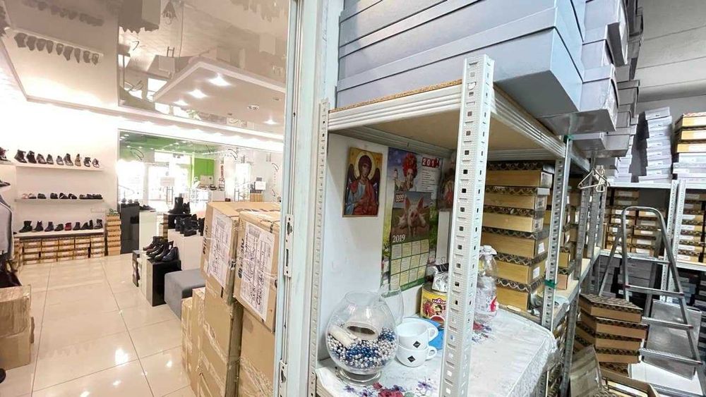 Продаж комерційного приміщення, магазина  на верхньому Шуварі