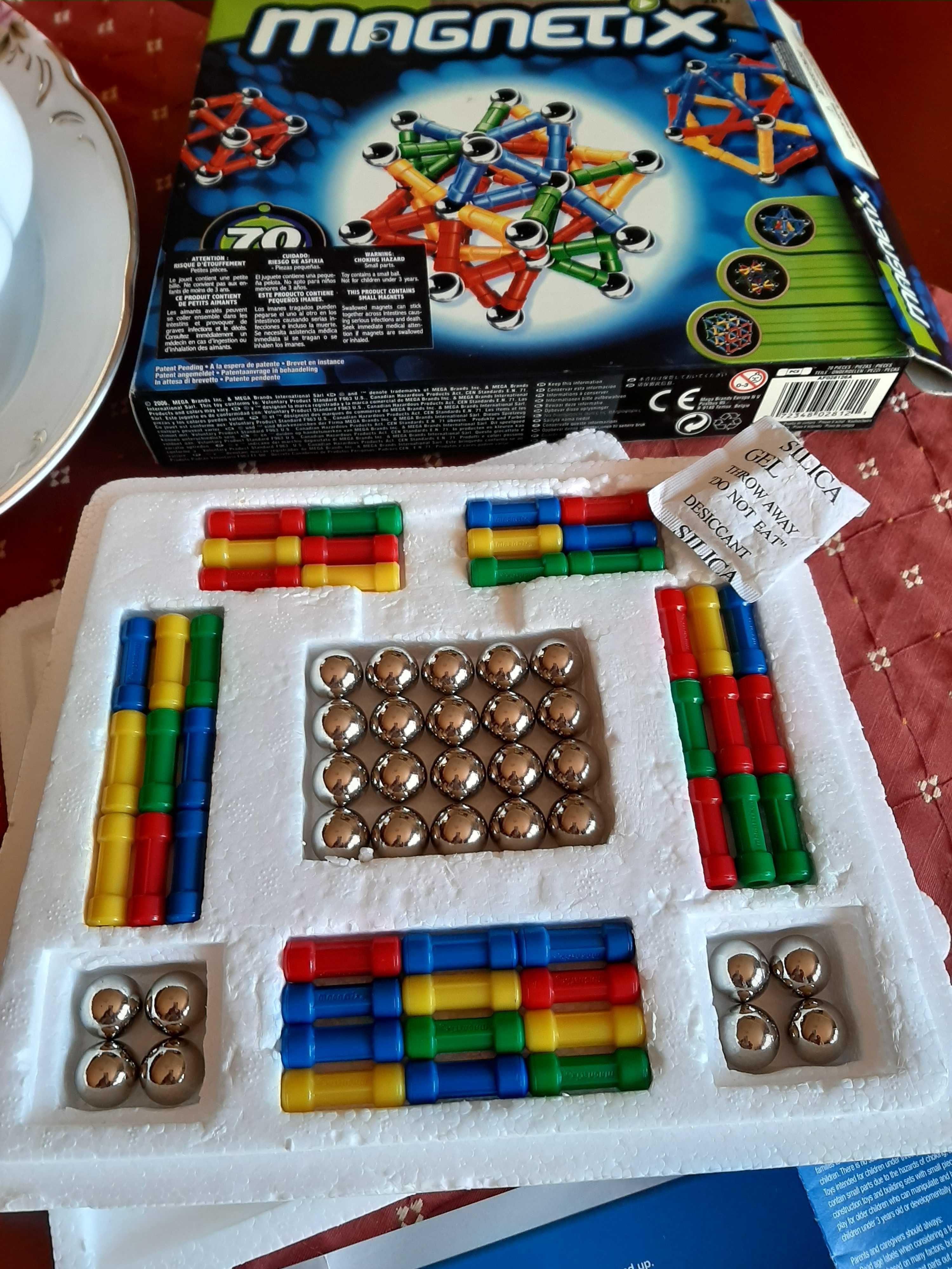 Brinquedo didáctico  Magnetix da Mega Bloks