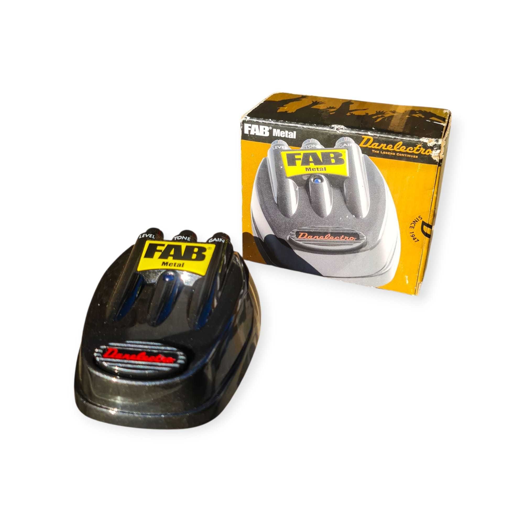 Pedal Danelectro D-3 “FAB Metal” – Distorção Rock/Metal