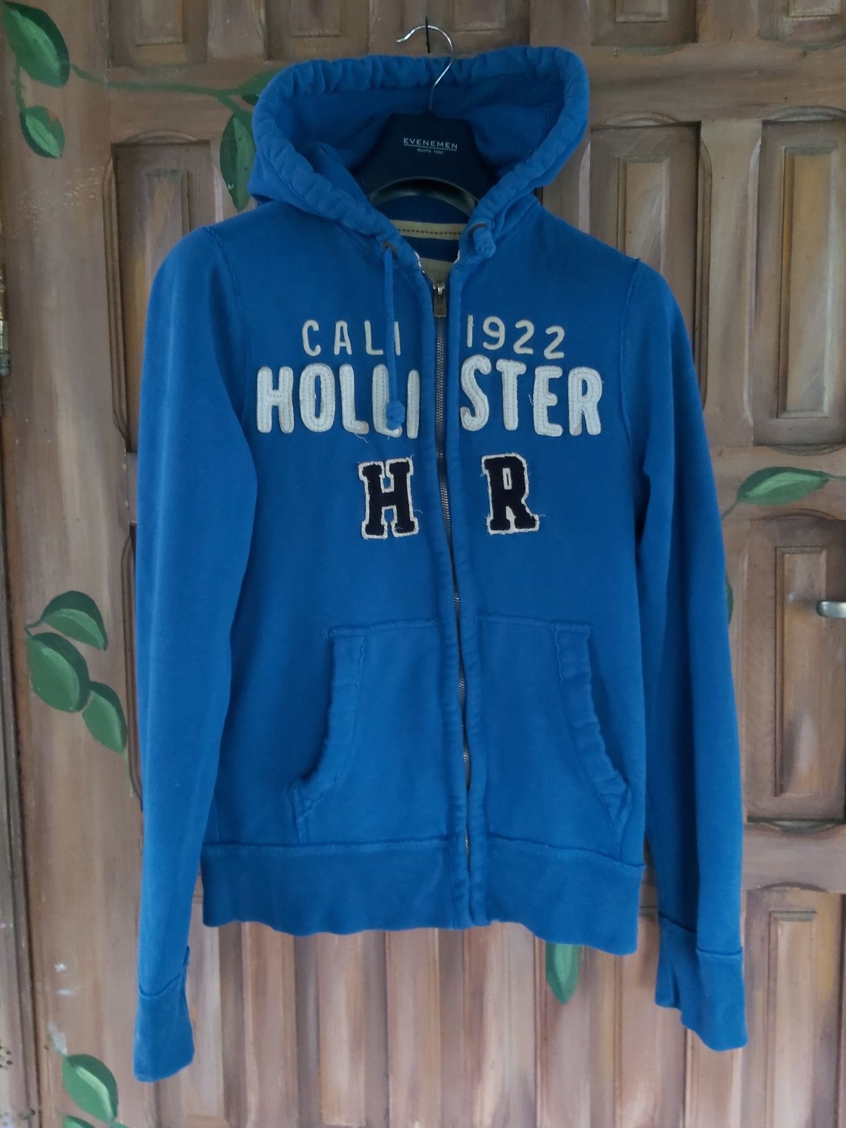 Bluza z kapturem Hollister unisex postarzona rozmiar M
