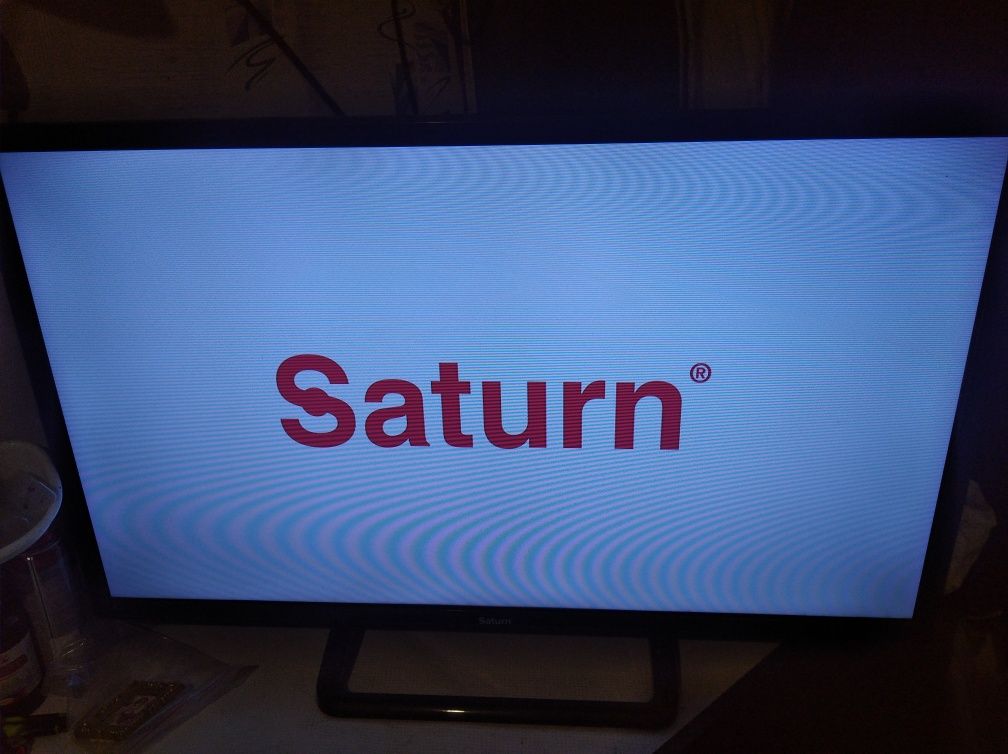 Продам телевизор Saturn