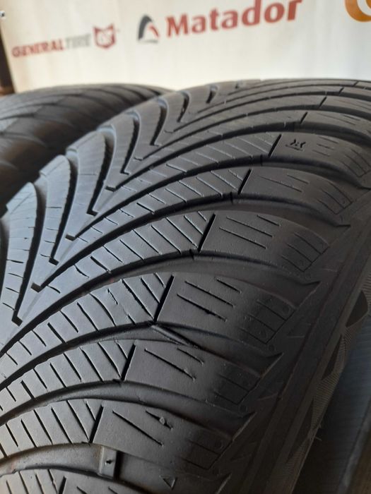 Зимові шини 225/55 R17 Kumho solus 4s ha32 2022 рік
