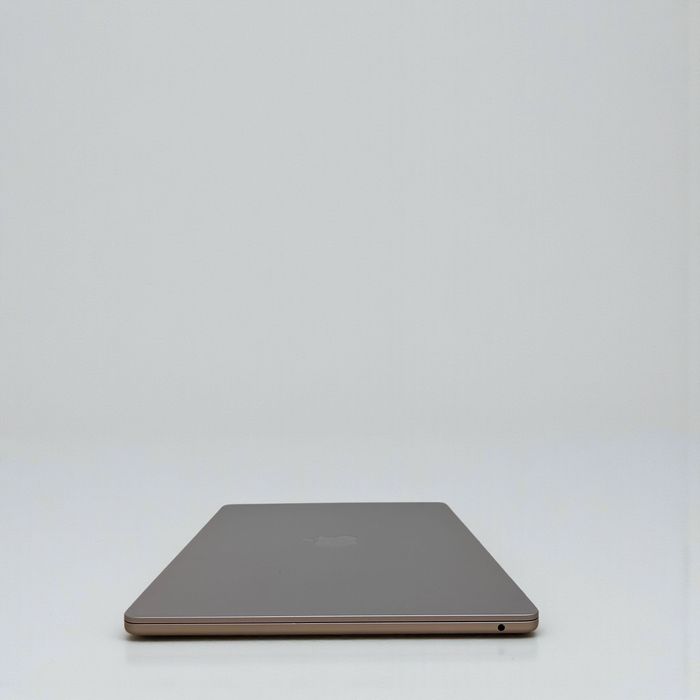 MacBook Air 15 2023 (M2/8gb / 256 SSD)  . 590661SV