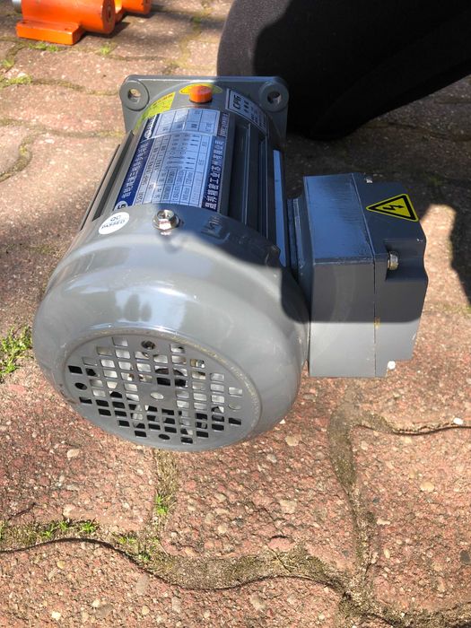 Silnik nowy 0,2kW