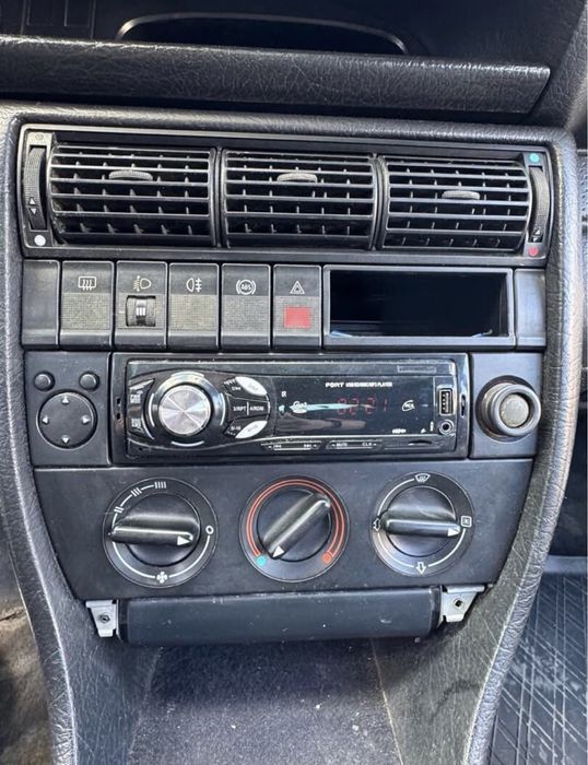 Audi 100 C4, 2.3 бензин + газ, 1992 року.