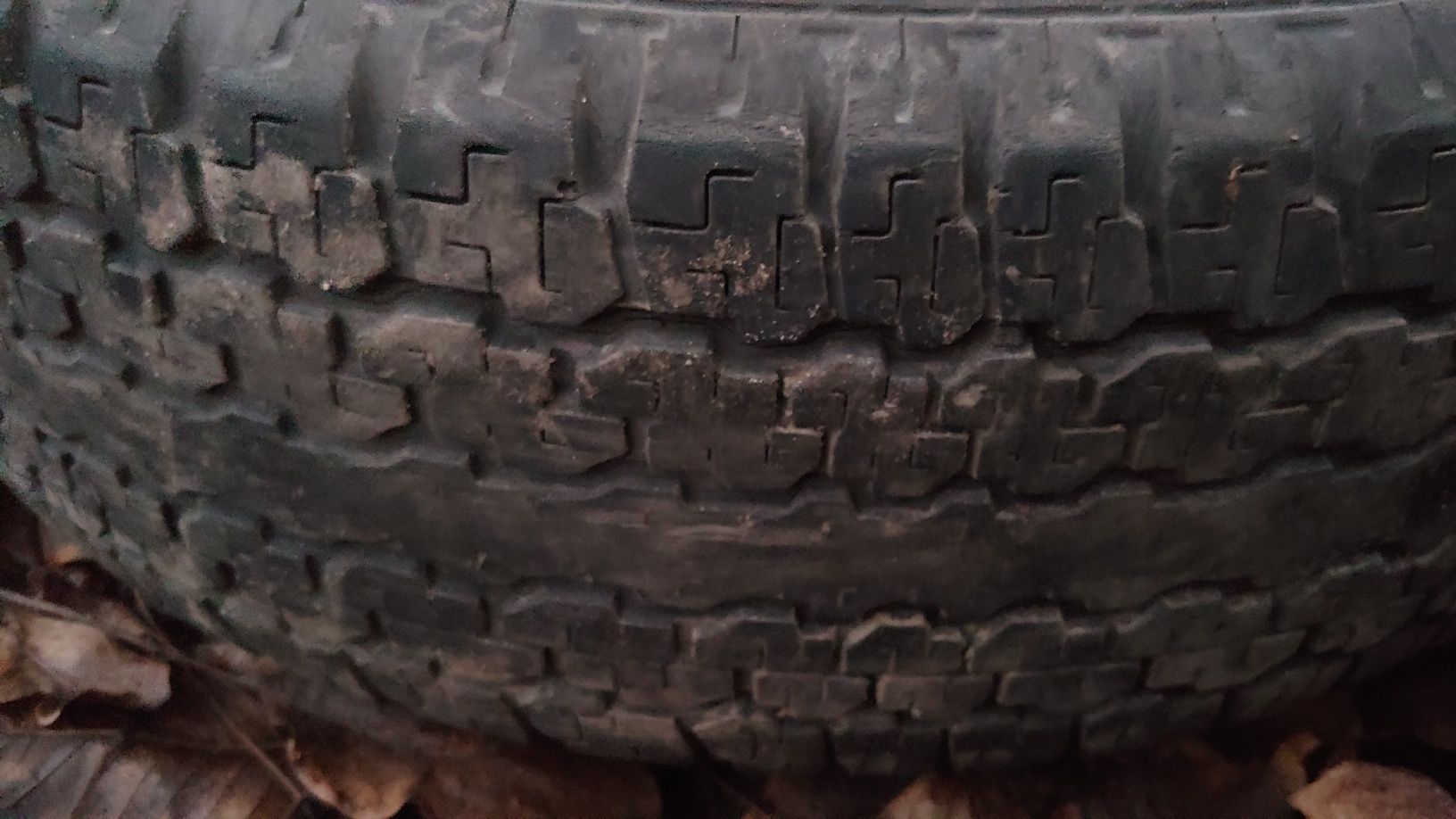 Всесезонная резина Bridgestone Dueler 245/70 R16, протектор 7 мм