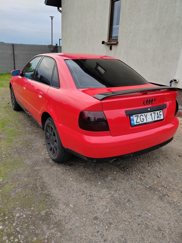 Audi A4 B5 1.8 benzyna