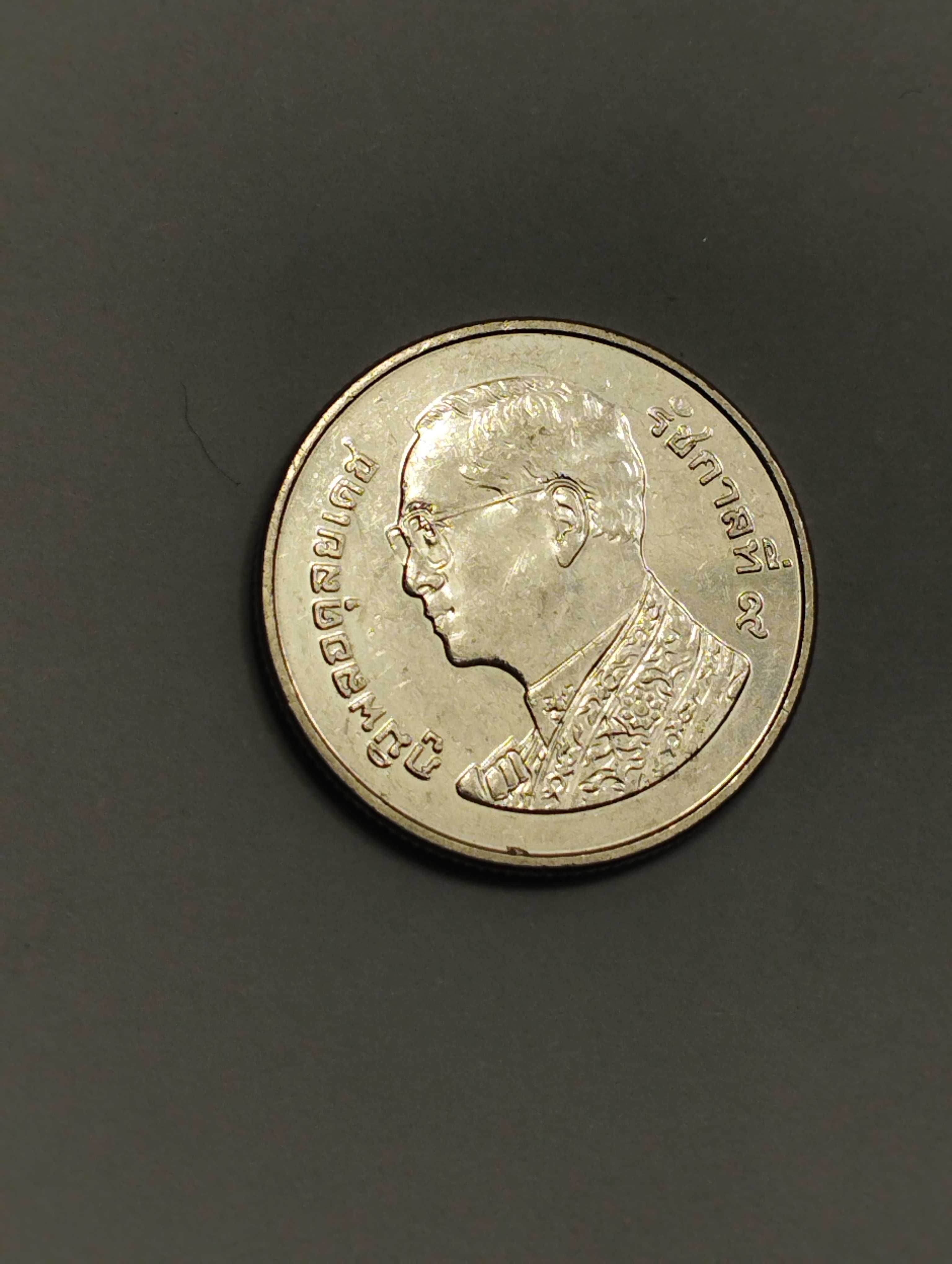 Sprzedam monetę Tajlandia 1 baht 2015r. stan idealny